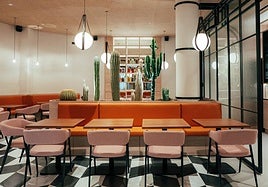 La nueva cantina moderna de Bilbao para comer o picotear a cualquier hora… y probar bikinis sorprendentes