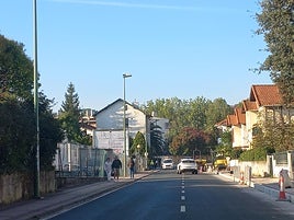 La Avenida Salsidu es el vial más usado por los nuevos vecinos para dirigirse hacia carreteras como el corredor de Uribe Kosta y la Avanzada.