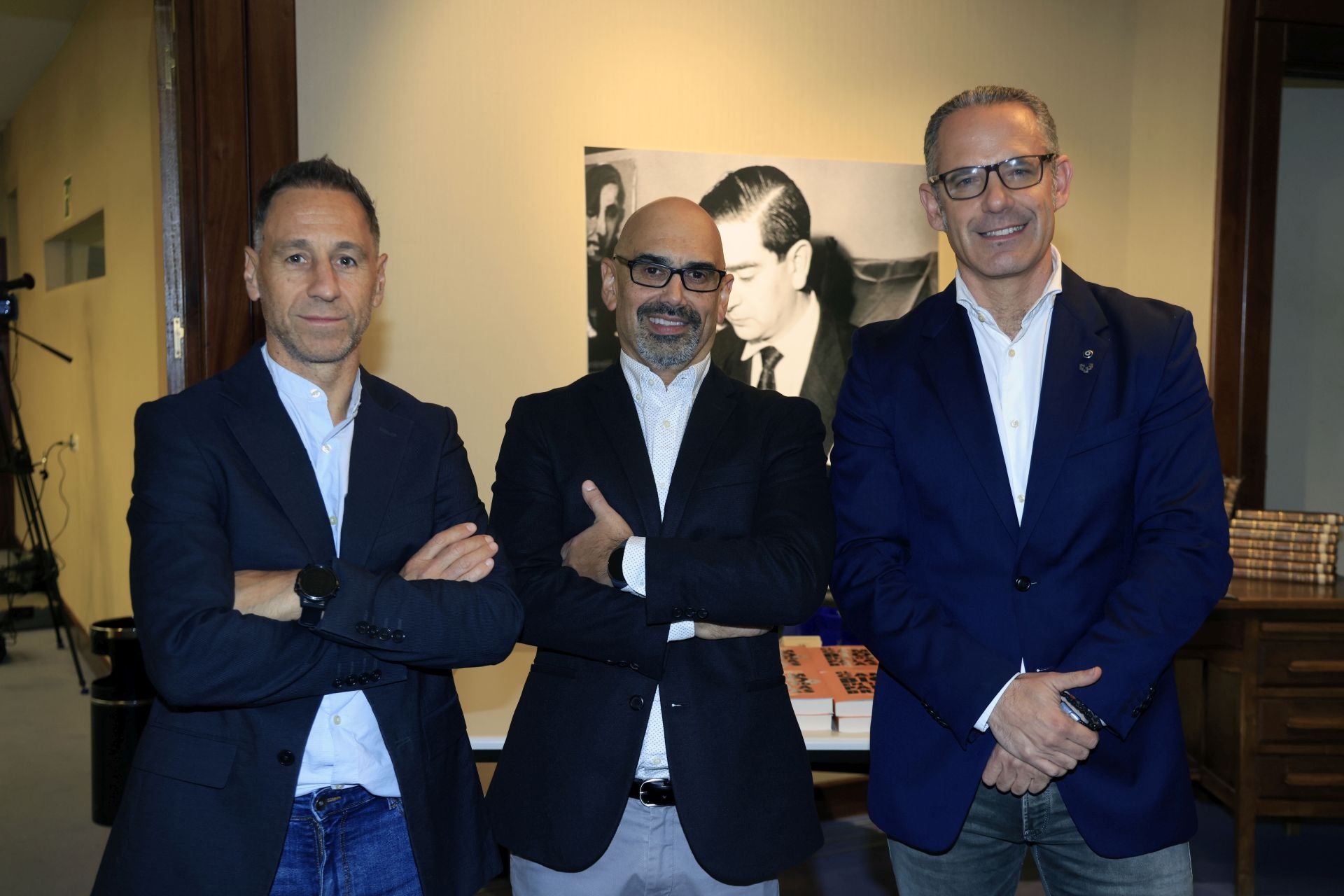 Raúl López de Armentia, Carlos Cummings y Gorka Orive.