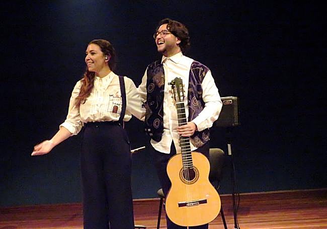 Al acabar, tras el bis por fandangos.