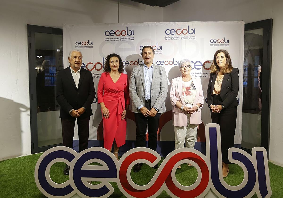 El comercio llena el palacio