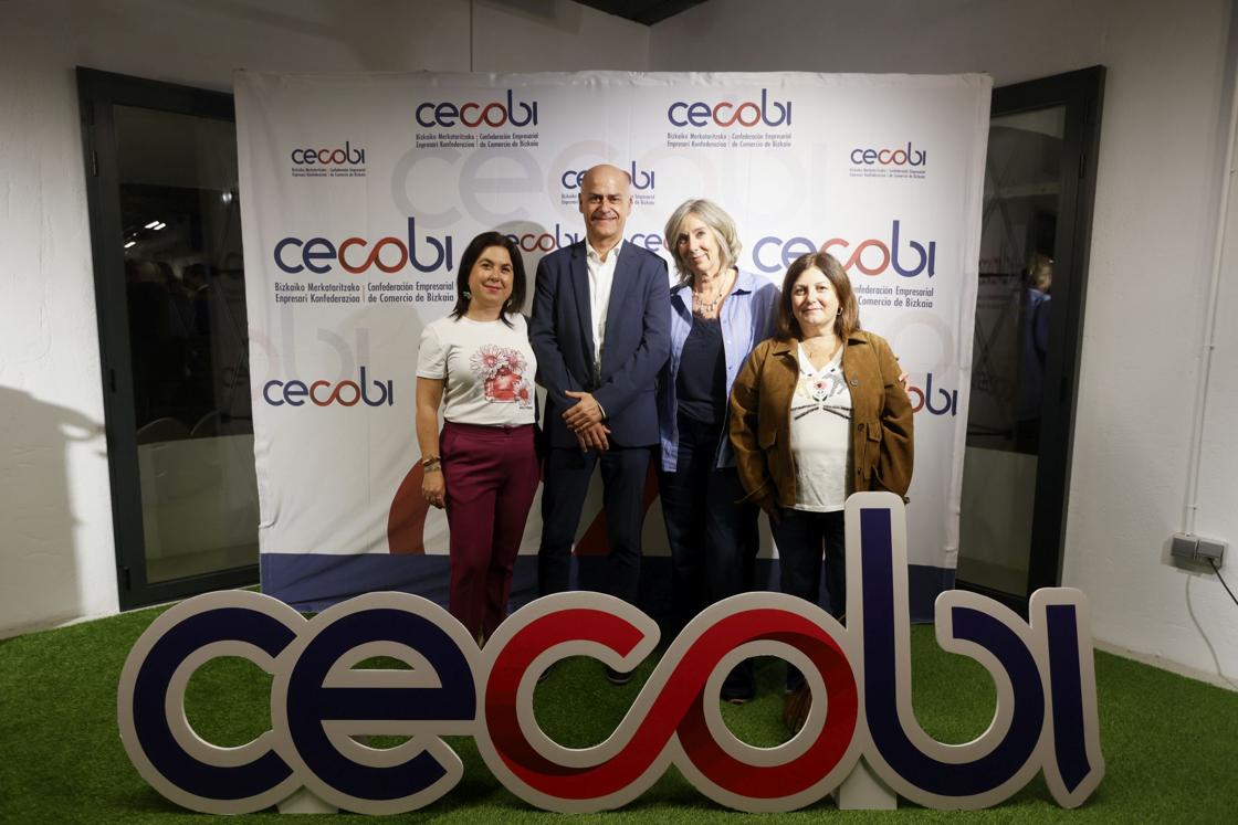 Laura Cuadros, Juan Alberto Viejo, Begoña Ortiz de Vallejuelo y Sonia Galarreta.