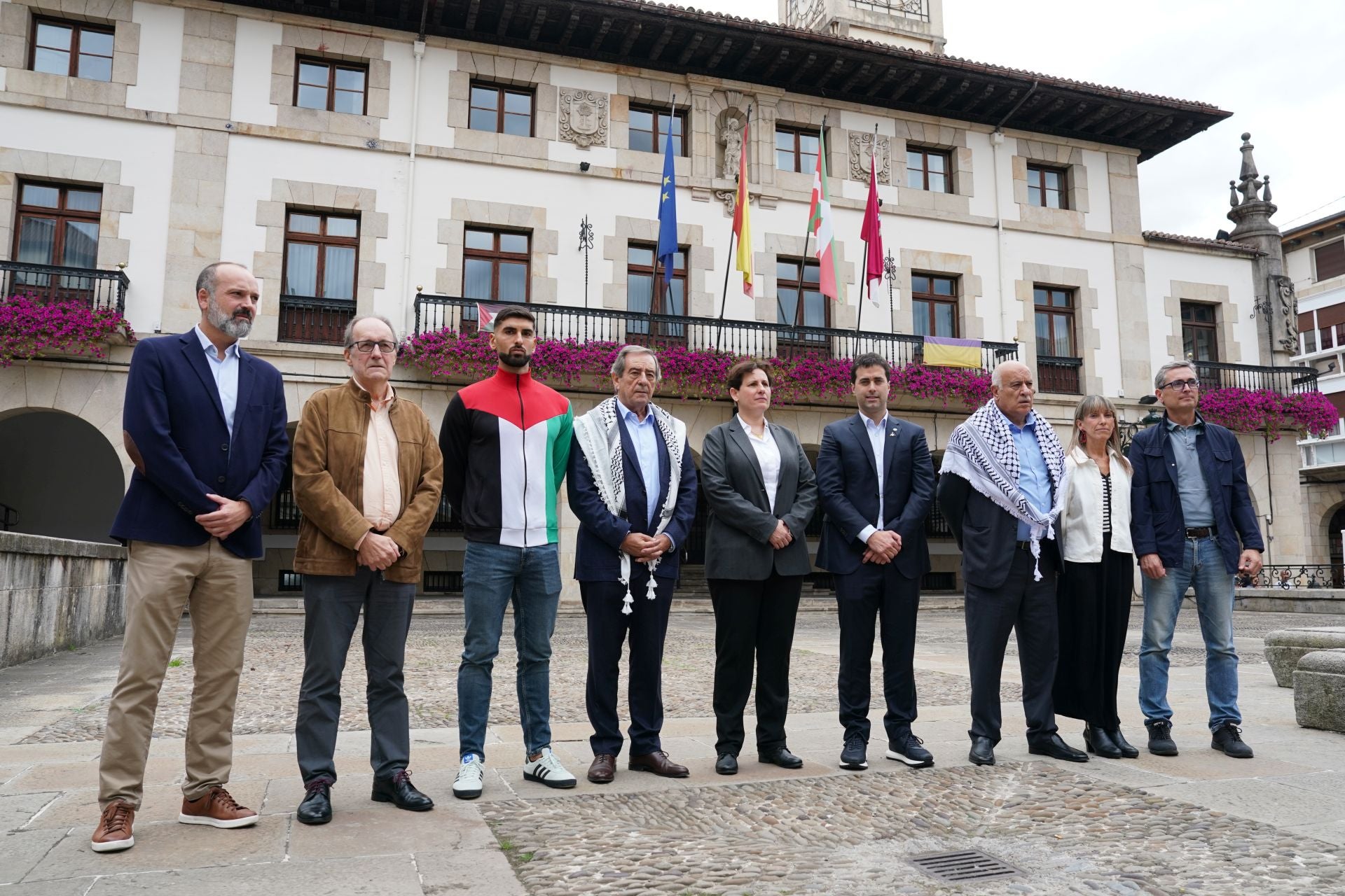 Representantes de las federaciones vasca y palestina, del Athletic, la Real Sociedad y el Alavés.