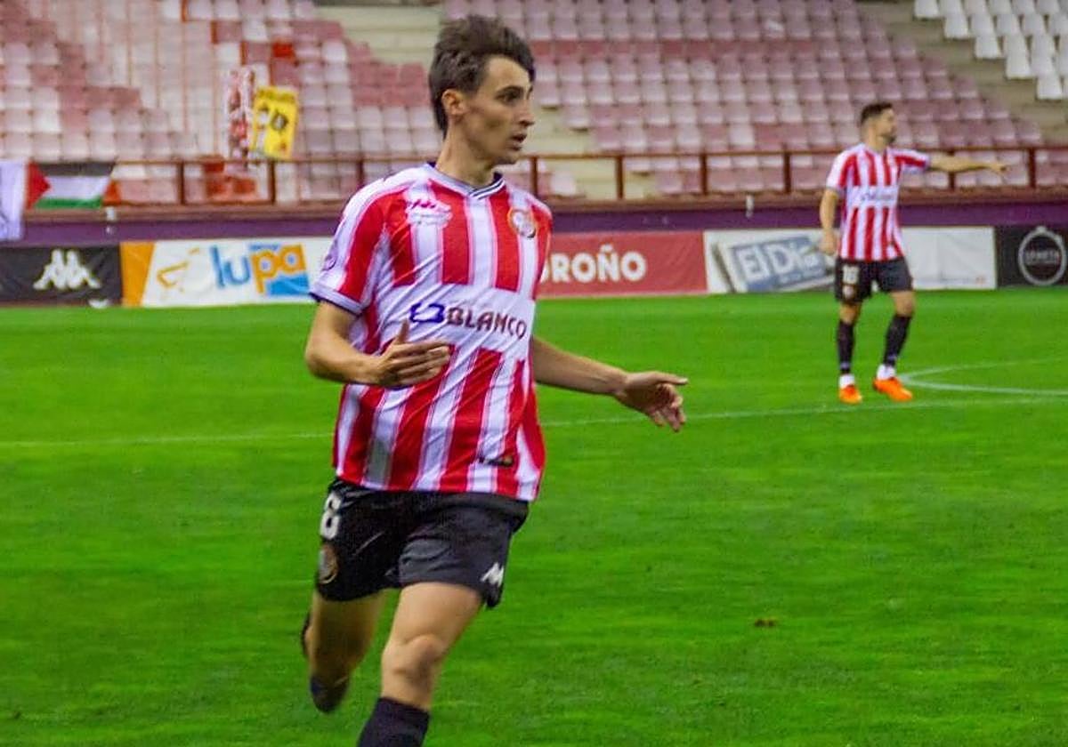 Un penalti en el añadido priva del tercer triunfo seguido al Gernika