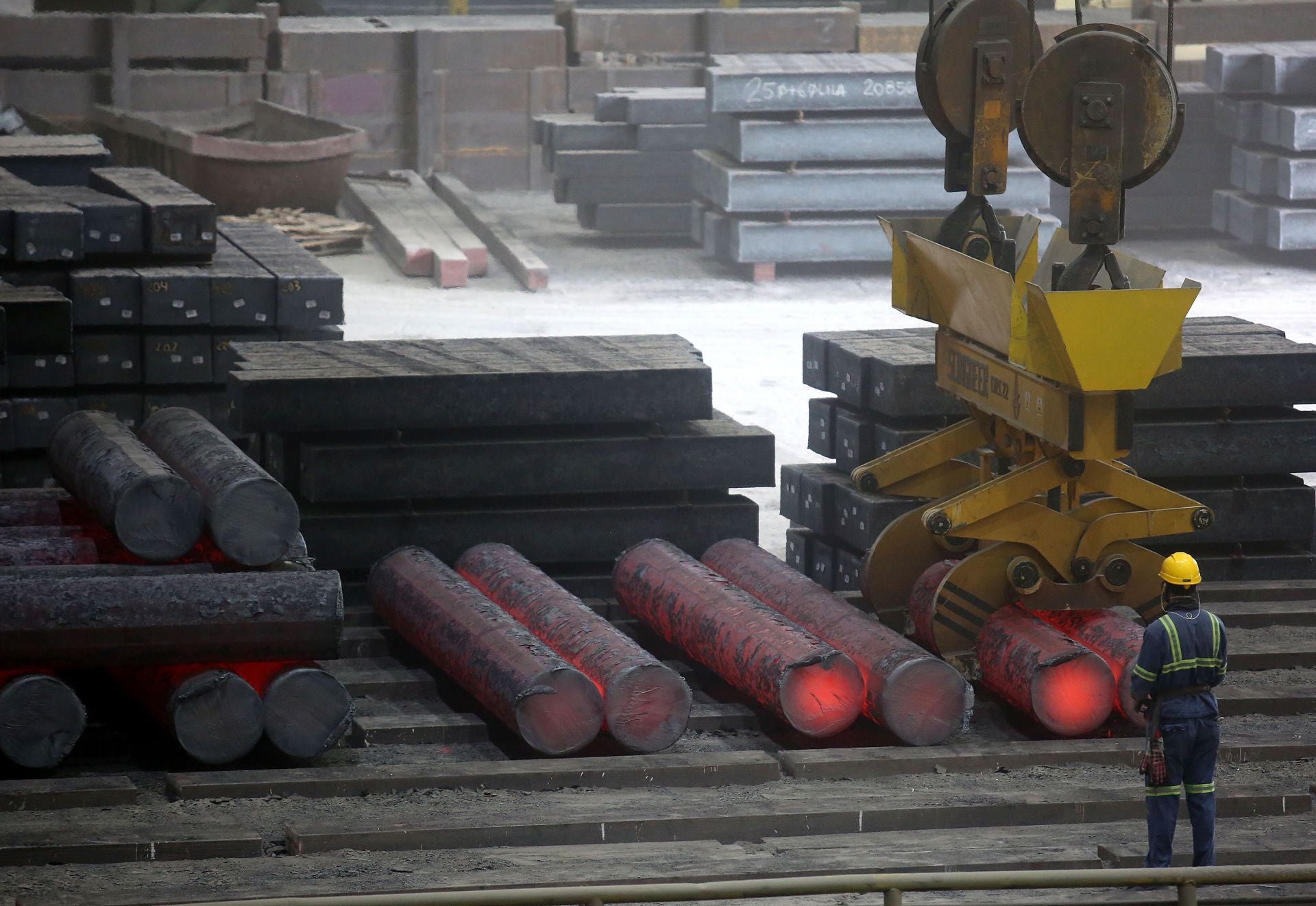 Los bienes intermedios, que se utilizan para producir otros productos, se han reducido un 4,6% en el último año.