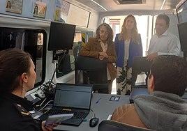 La oficina móvil para tramitar el DNI en los pueblos de Álava arranca en Nanclares