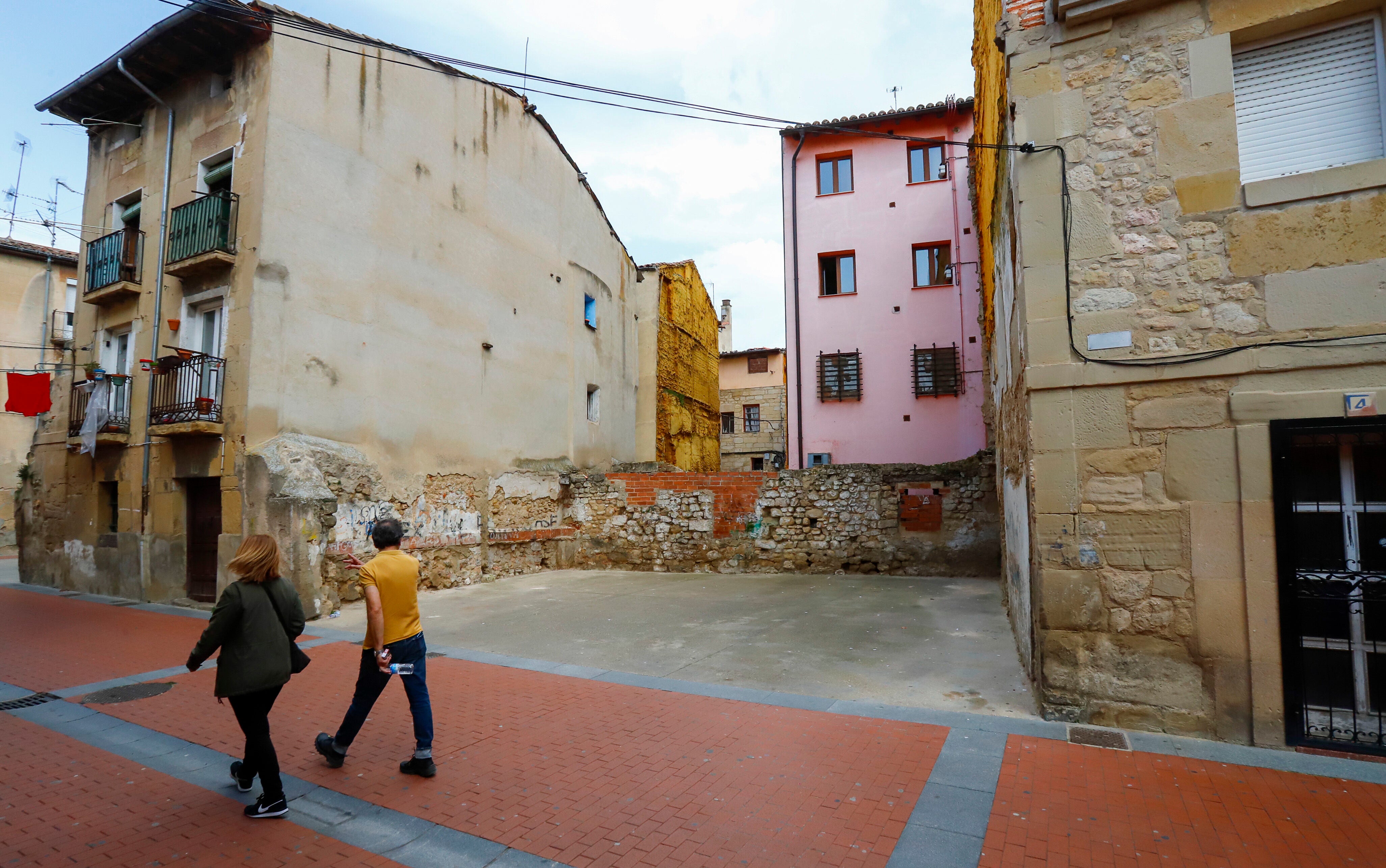 Más de 300 personas han votado a favor de intervenir en la Parte Vieja.