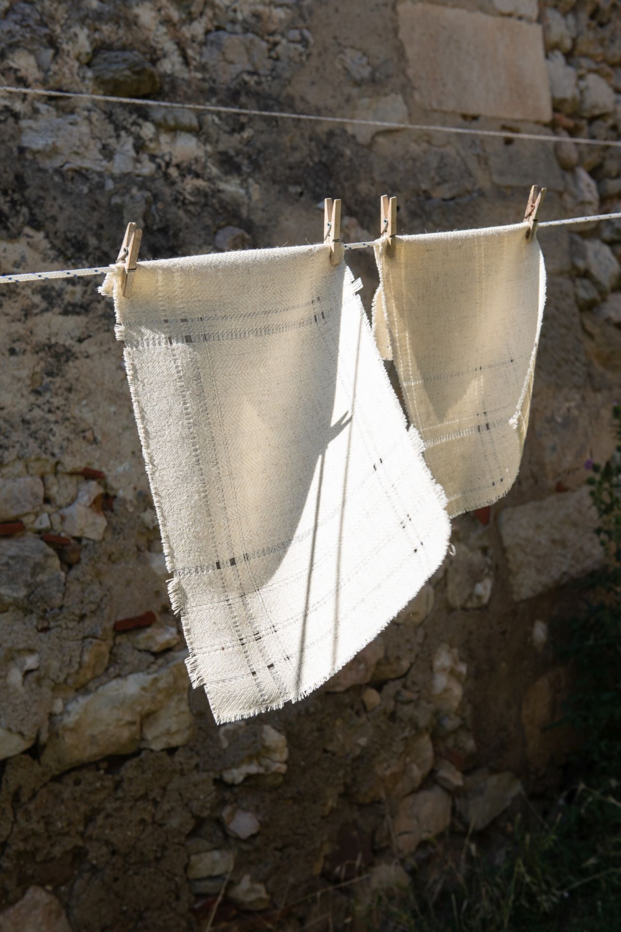 María Clé lanza una colección de ropa de hogar con lana de ovejas latxas