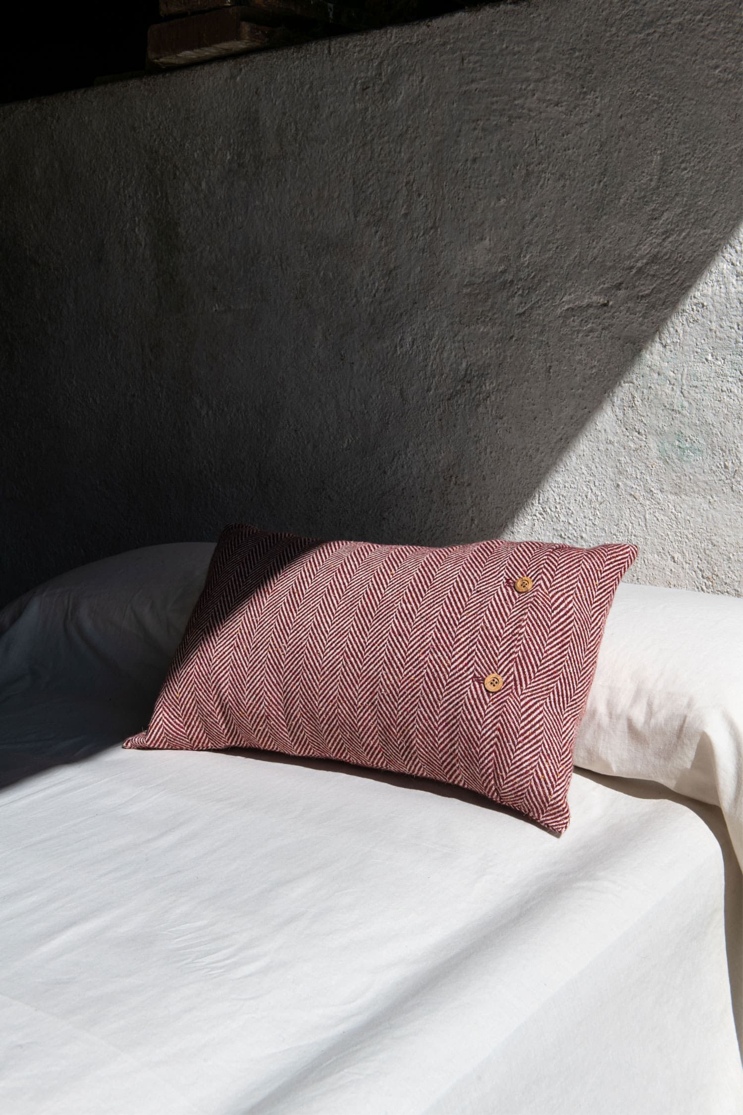 María Clé lanza una colección de ropa de hogar con lana de ovejas latxas