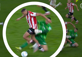 El Comité Técnico de Árbitros dice que el portero del Mallorca tuvo que ser expulsado por la entrada a Maroan