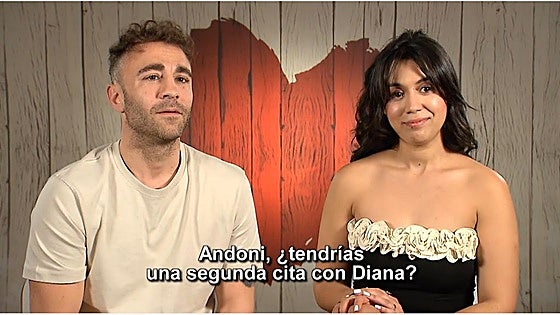 El encontronazo entre un vizcaíno y su cita en 'First Dates' por el kalimotxo: «El vino bueno no se puede mezclar»