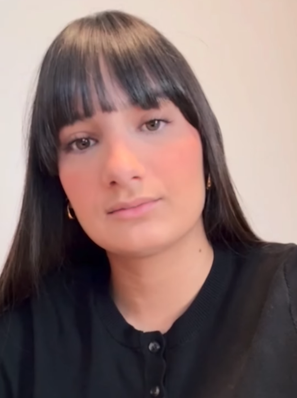 Izaro ha denunciado la campaña de acoso que está sufriendo.