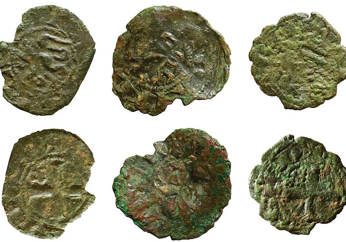 Identifican monedas del ejército del Príncipe Negro halladas en Vitoria