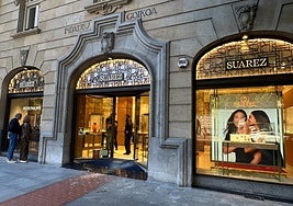 Suarez reabre hoy las puertas de su lujosa joyería de la Gran Vía de Bilbao.