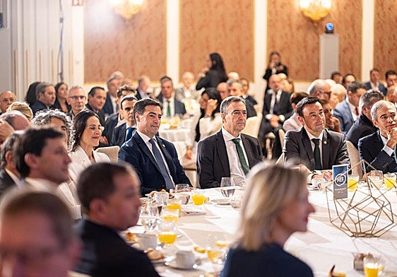 Nutrida presencia empresarial y Esteban y Ortuzar, de nuevo juntos