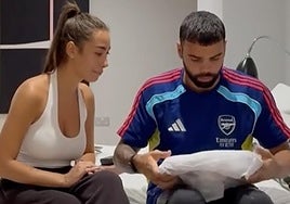 El original regalo de la mujer de David Raya a su pareja para decirle que está embarazada