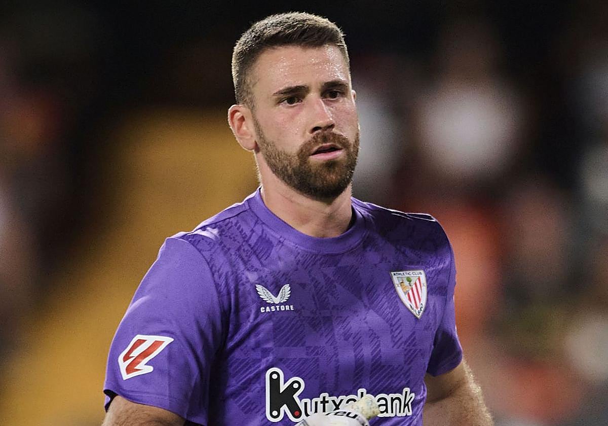 La confesión de Unai Simón: «Me da ardor de estómago jugar con la camiseta rosa o morada en los partidos de Champions en San Mamés»