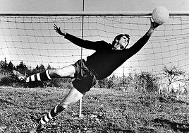 Simón y el negro de la camiseta de Iribar