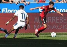 Novoa lo intentó por su banda.