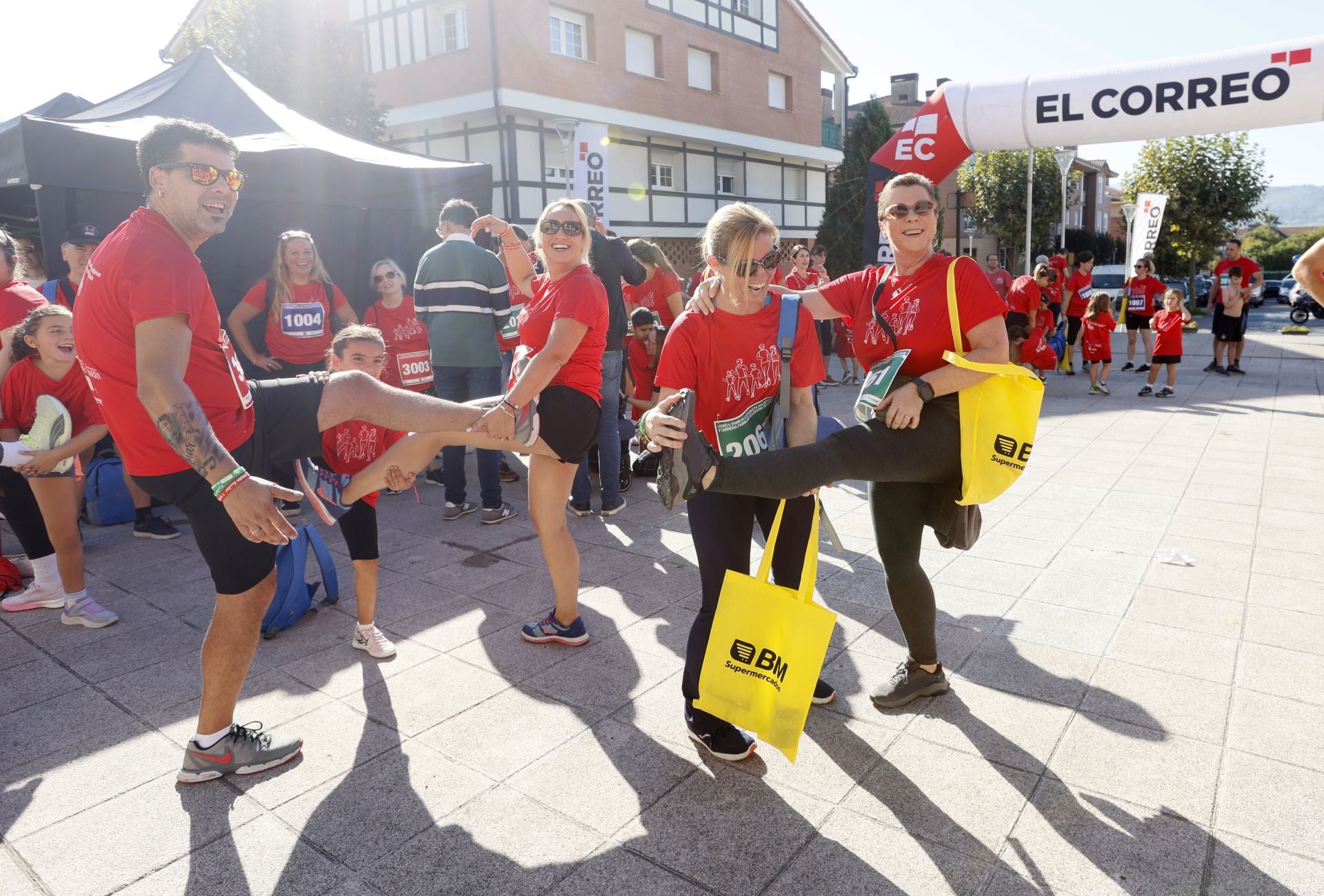 Carrera Familiar Solidaria de Loiu organizada por EL CORREO
