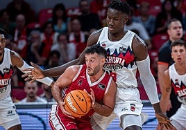 El Baskonia encajó una dura derrota en Zaragoza.