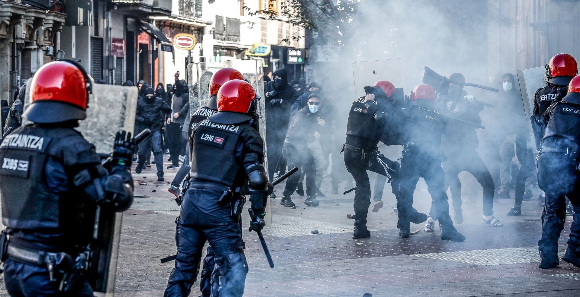Batalla campal en Vitoria por la presencia de La Falange