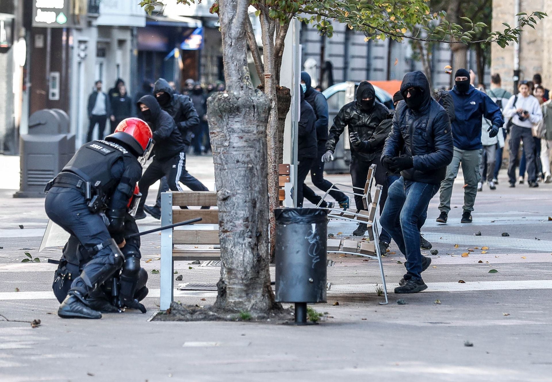 Batalla campal en Vitoria por la presencia de La Falange