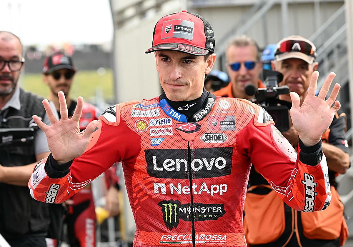 Marc Márquez, operado con éxito del omóplato derecho tras su caída en Indonesia