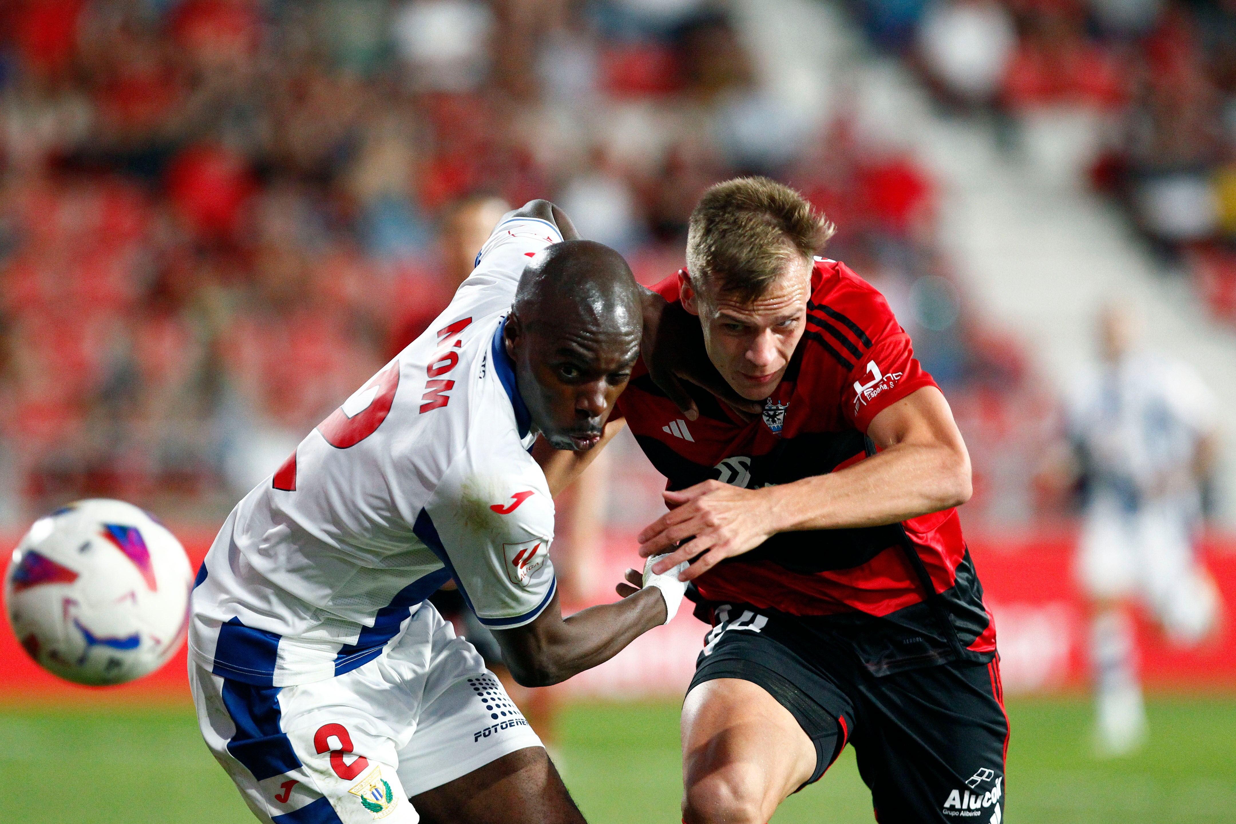 Retornan a la parte baja mucho tiempo después.