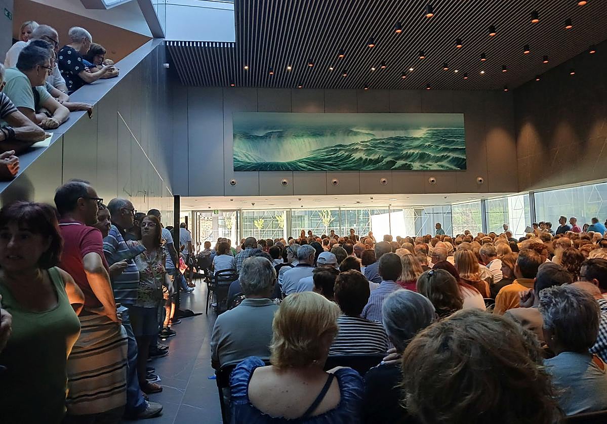 La primera asamblea celebrada en el parque tecnológico El Campo superó el aforo previsto.