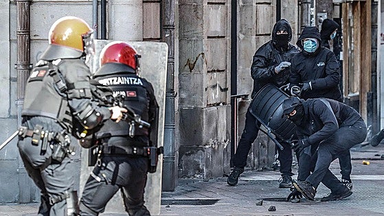 «Los de Falange venían a hacer turismo fascista a Vitoria»