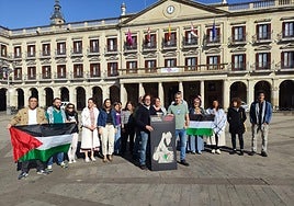 Concentración de Gernika-Palestina en la Plaza de España