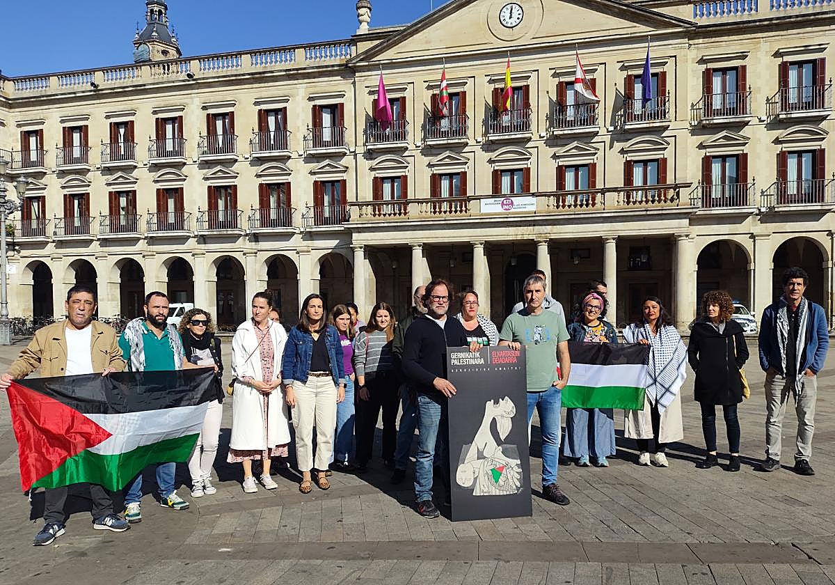 Concentración de Gernika-Palestina en la Plaza de España