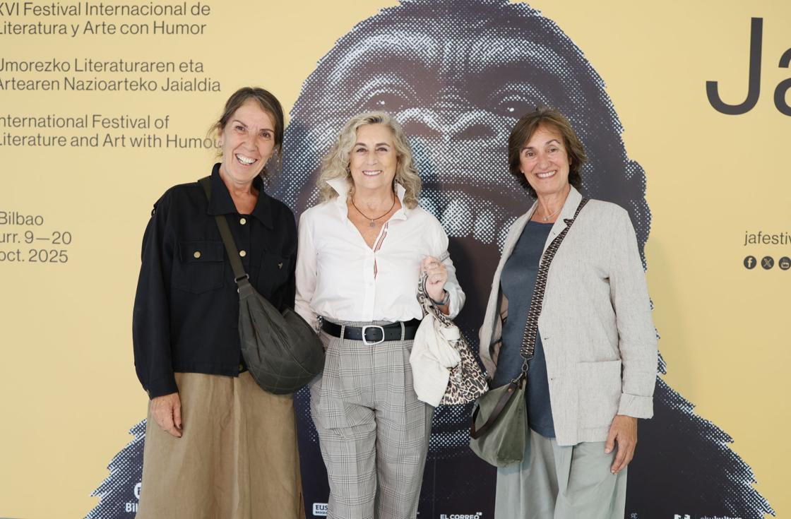 Arantza Iriarte Campo, Rosana Agudo y Gloria Iriarte Campo.