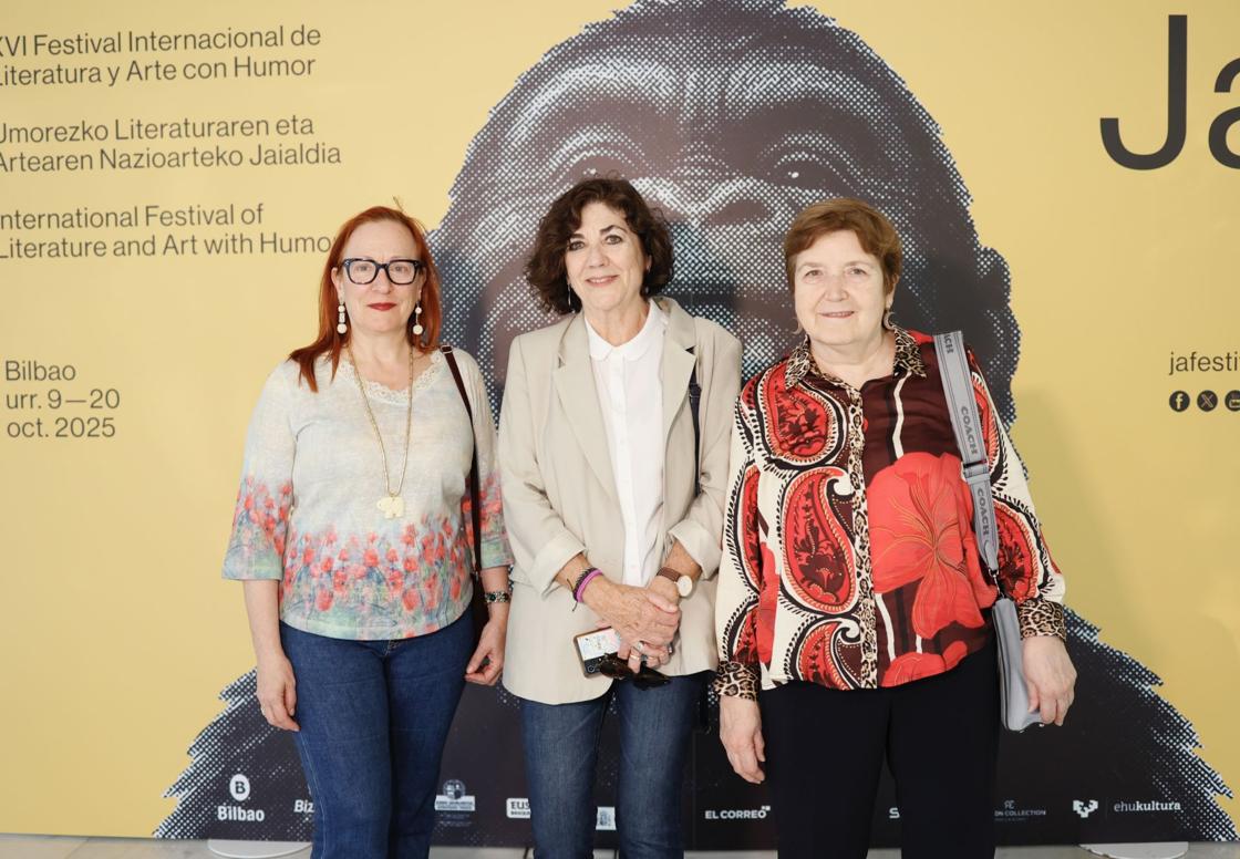 Rosa Idarraga, Idoia Bilbao y Josune Zelaia.