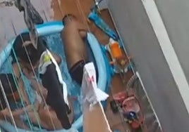 El padre y varios amigos suyos comparten piscina con la víctima en su domicilio en Usera.