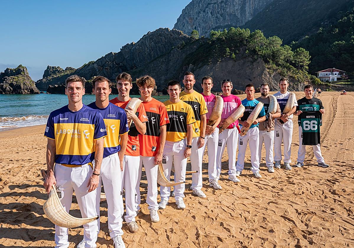 La quinta edición del Winter Series ha sido presentada en la playa de Laga, en Ibarrangelu.