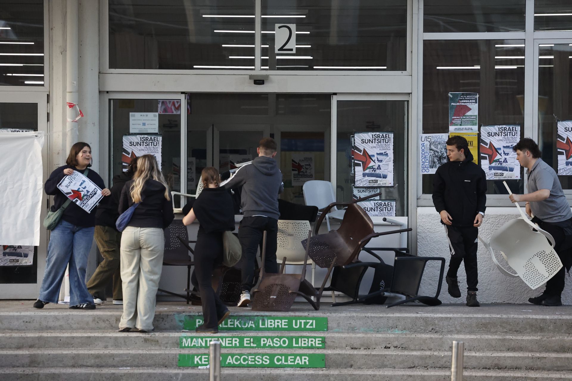 Incidentes en el campus de la UPV/EHU de Leioa durante la huelga en apoyo a Palestina