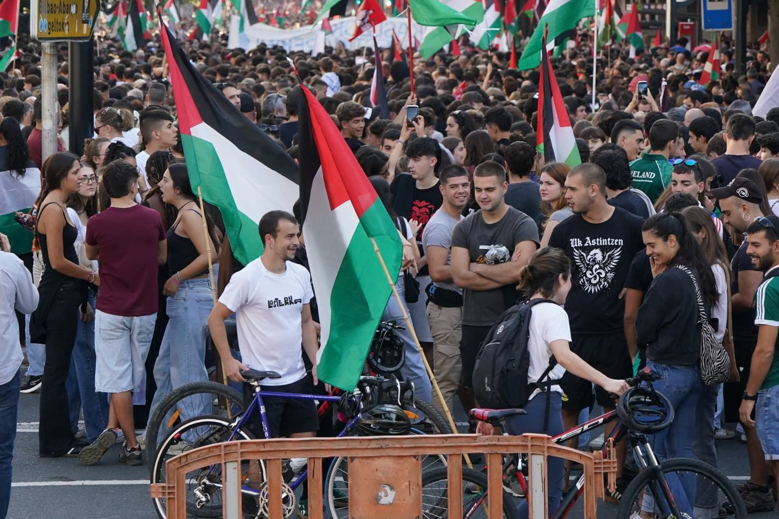 La jornada de huelga en apoyo a Palestina en Bizkaia, en imágenes