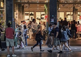 Día de compras en el centro de Bilbao.