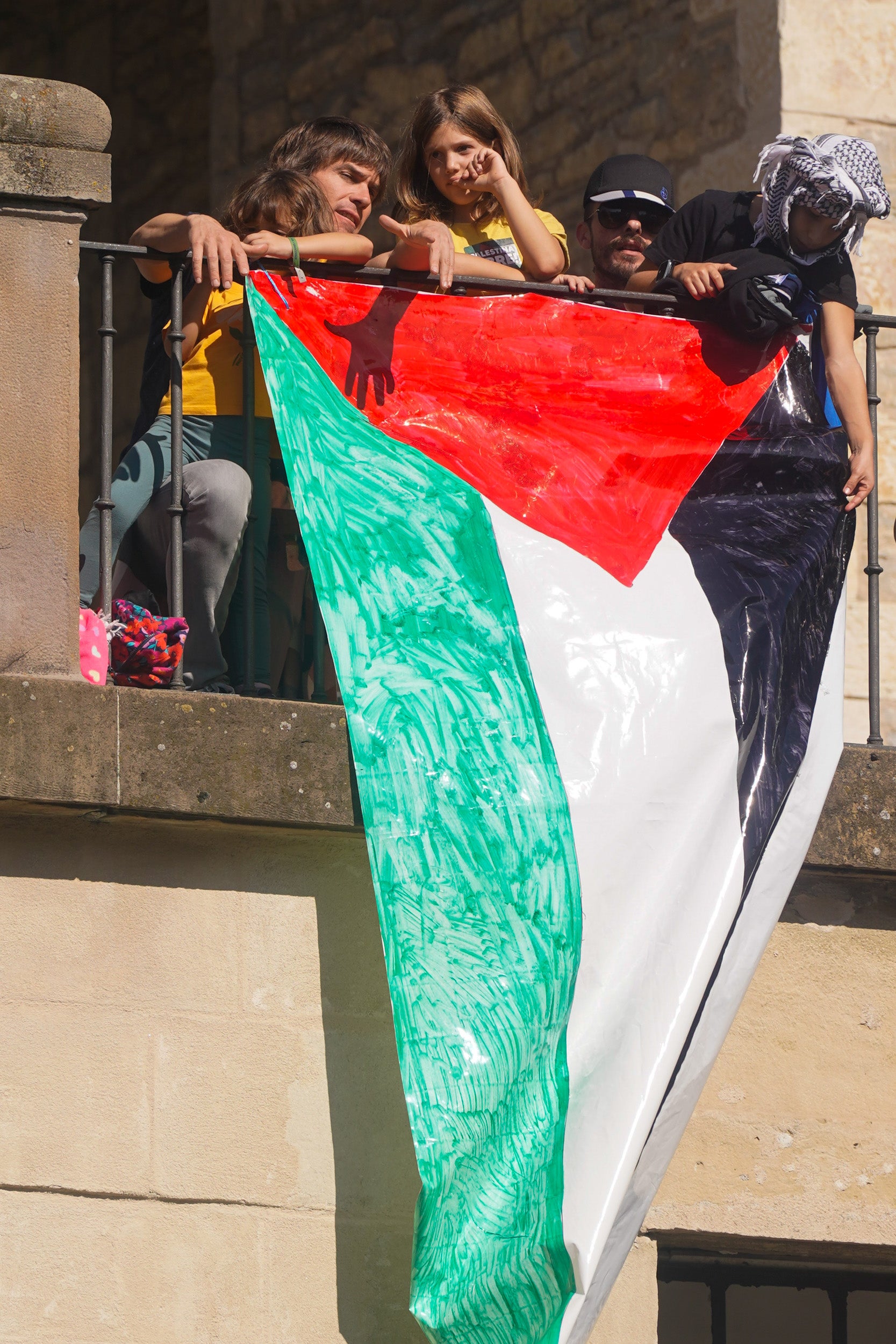 La jornada de huelga en apoyo a Palestina en Álava, en imágenes