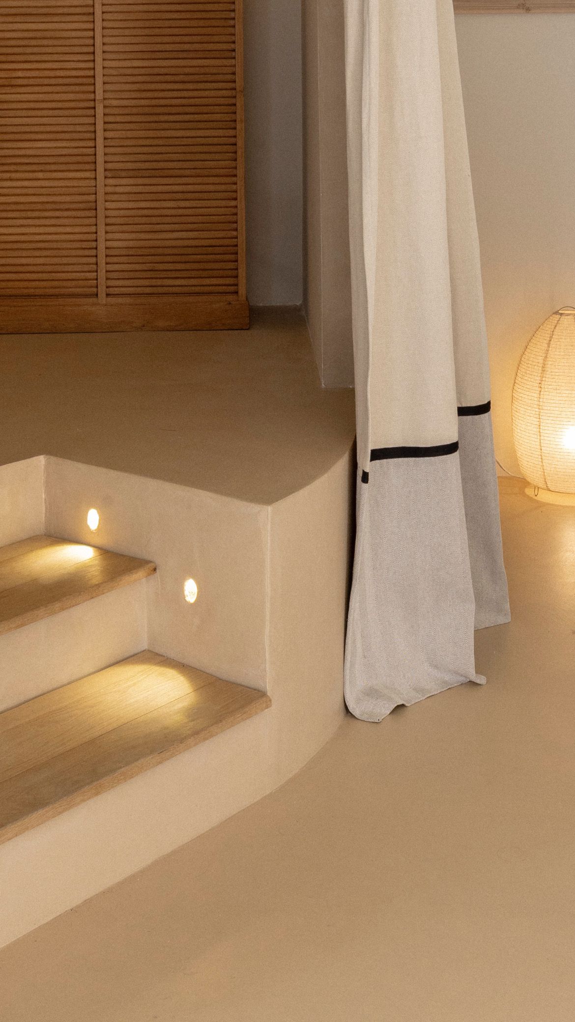 Elisa, la interiorista que pinta cuadros, abre su refugio creativo en Algorta