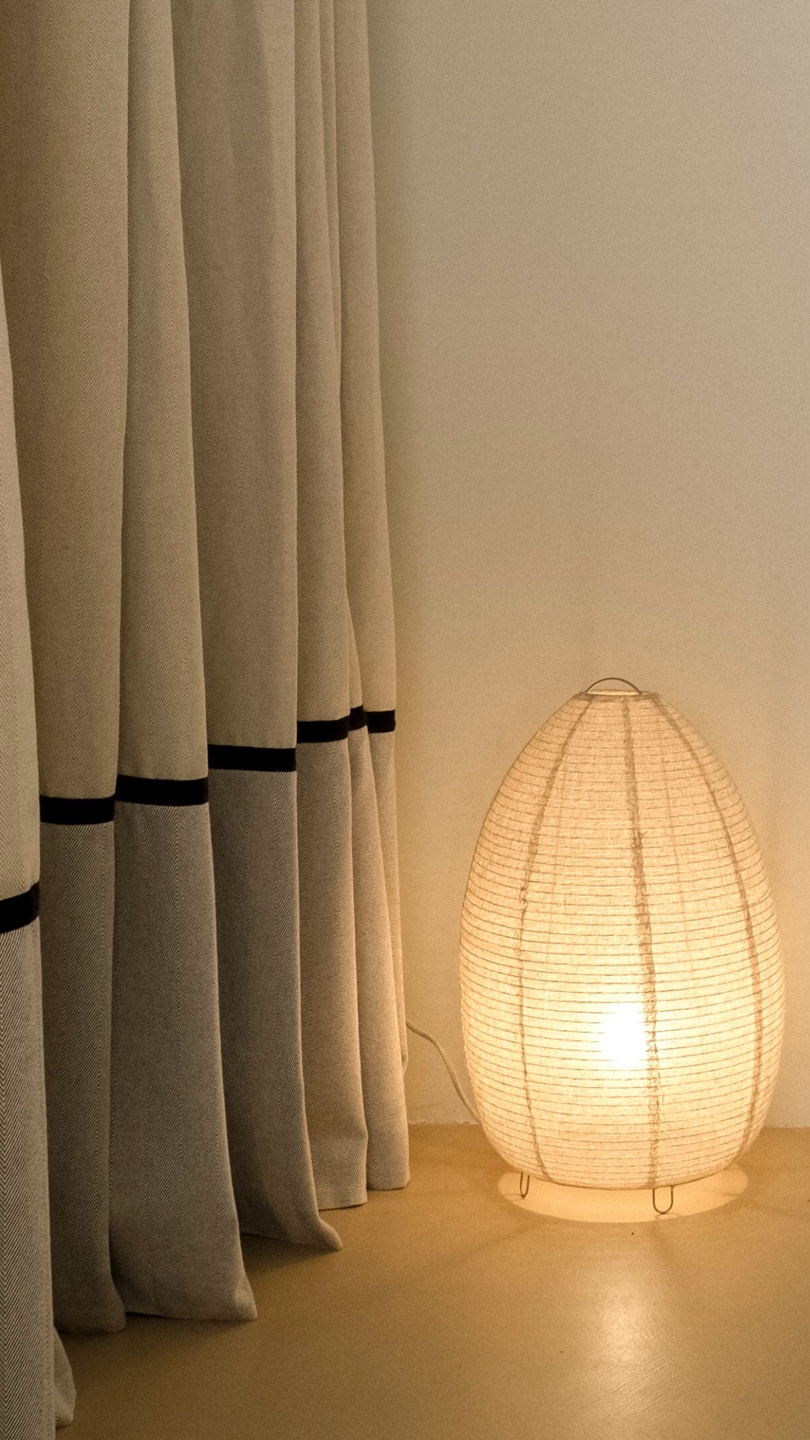 Elisa, la interiorista que pinta cuadros, abre su refugio creativo en Algorta