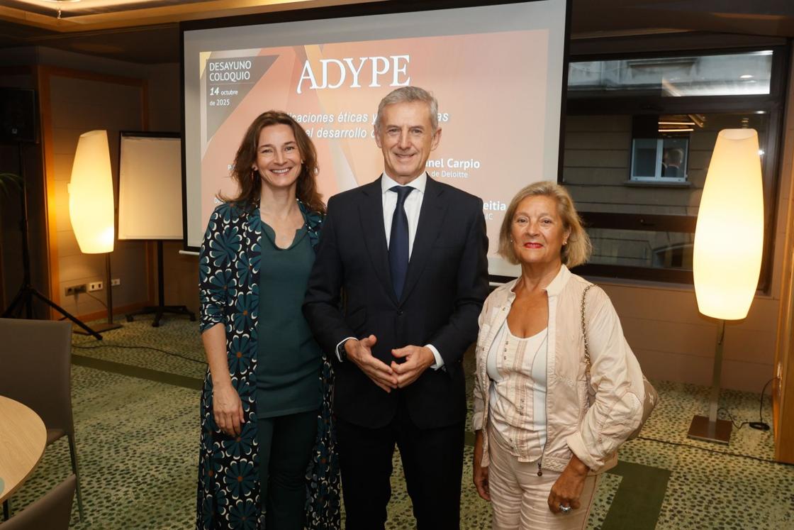 Luisa Alli, Kepa Badiola y Julia Diéguez.