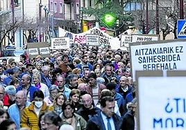 Protesta vecinal para exigir la variante de Ermua