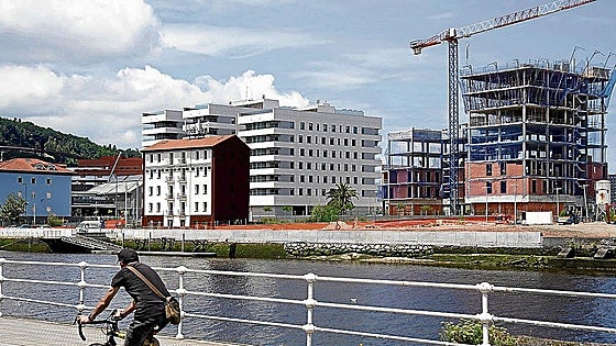 Los pisos se disparan un 7% el último año en Bizkaia