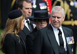 El príncipe Andrés renuncia a sus títulos nobiliarios tras reunirse con el Rey Carlos III