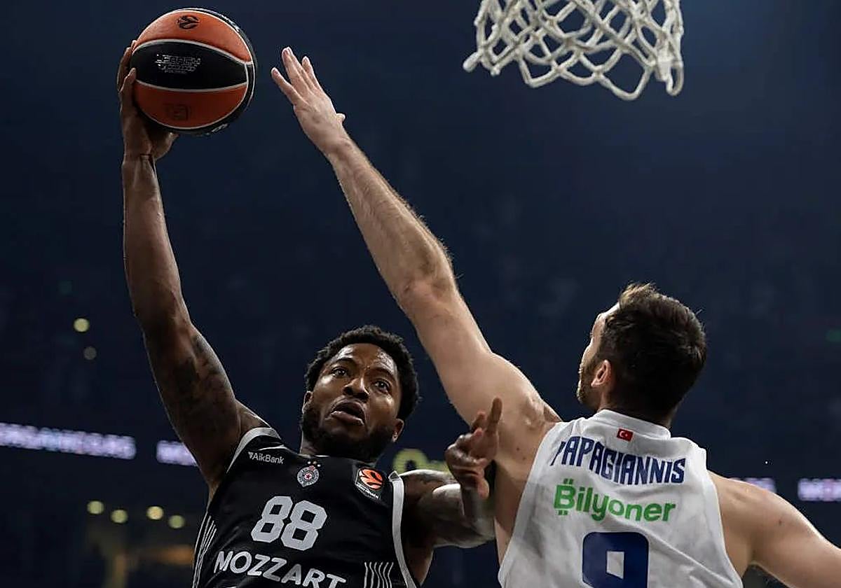 Tyrique Jones, pívot de referencia del Partizan, mide 2,03.