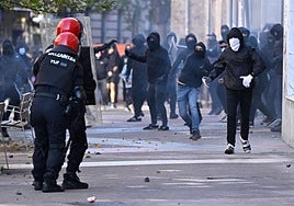 Los incidentes del domingo en Vitoria se saldaron con más de 40 heridos y 19 detenidos.