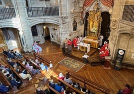 Decenas de vecinos de Rioja Alavesa celebran en Laguardia el Jubileo de la Esperanza 2025